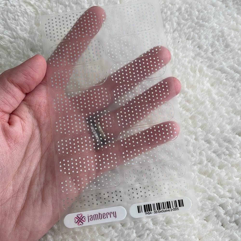 (Jamberry) Style Box Exclusive 2-0515 - Clear with Silver Polka Dots Nail Wraps